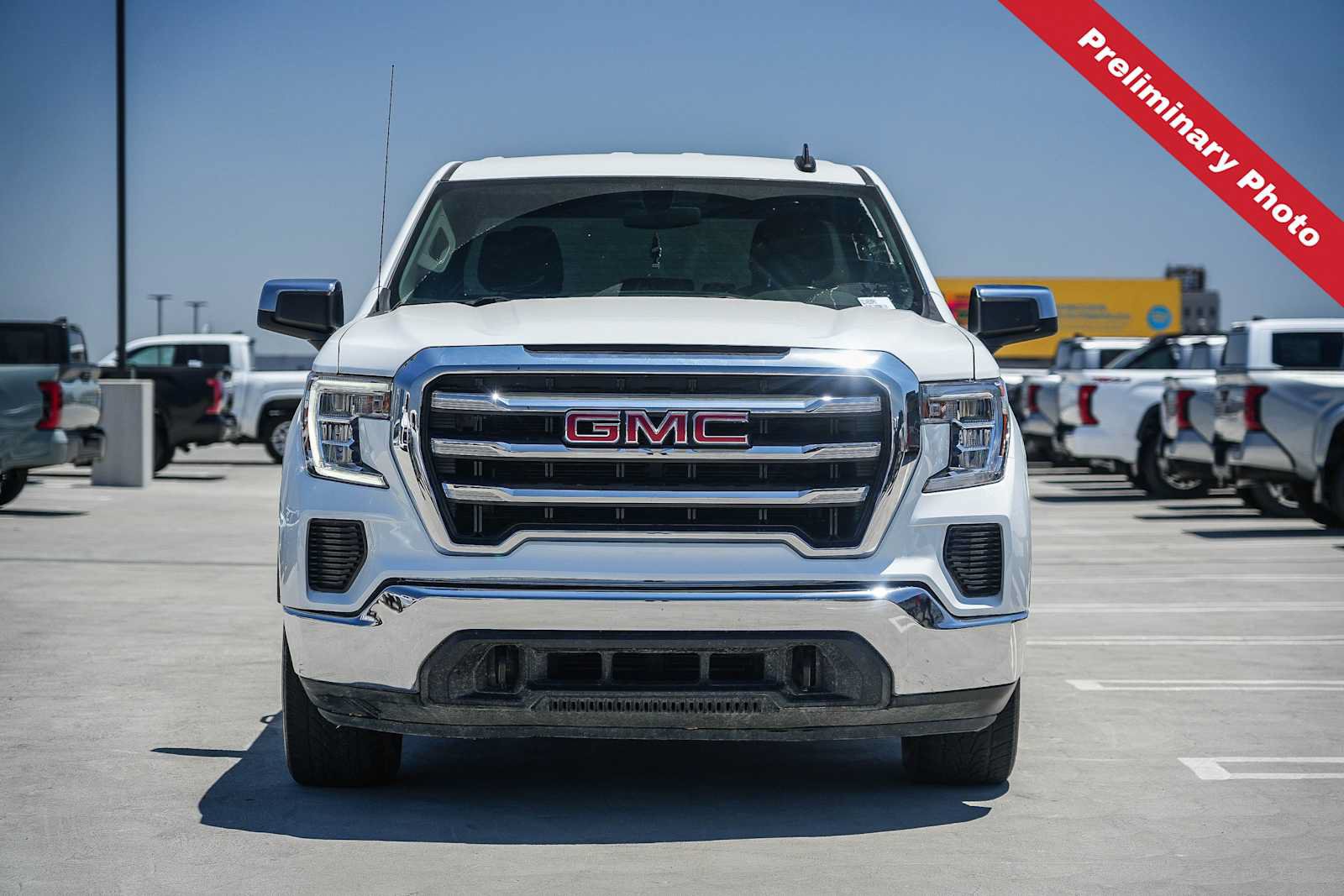 Used 2022 GMC Sierra 1500 SLE AWD/4WD image 4