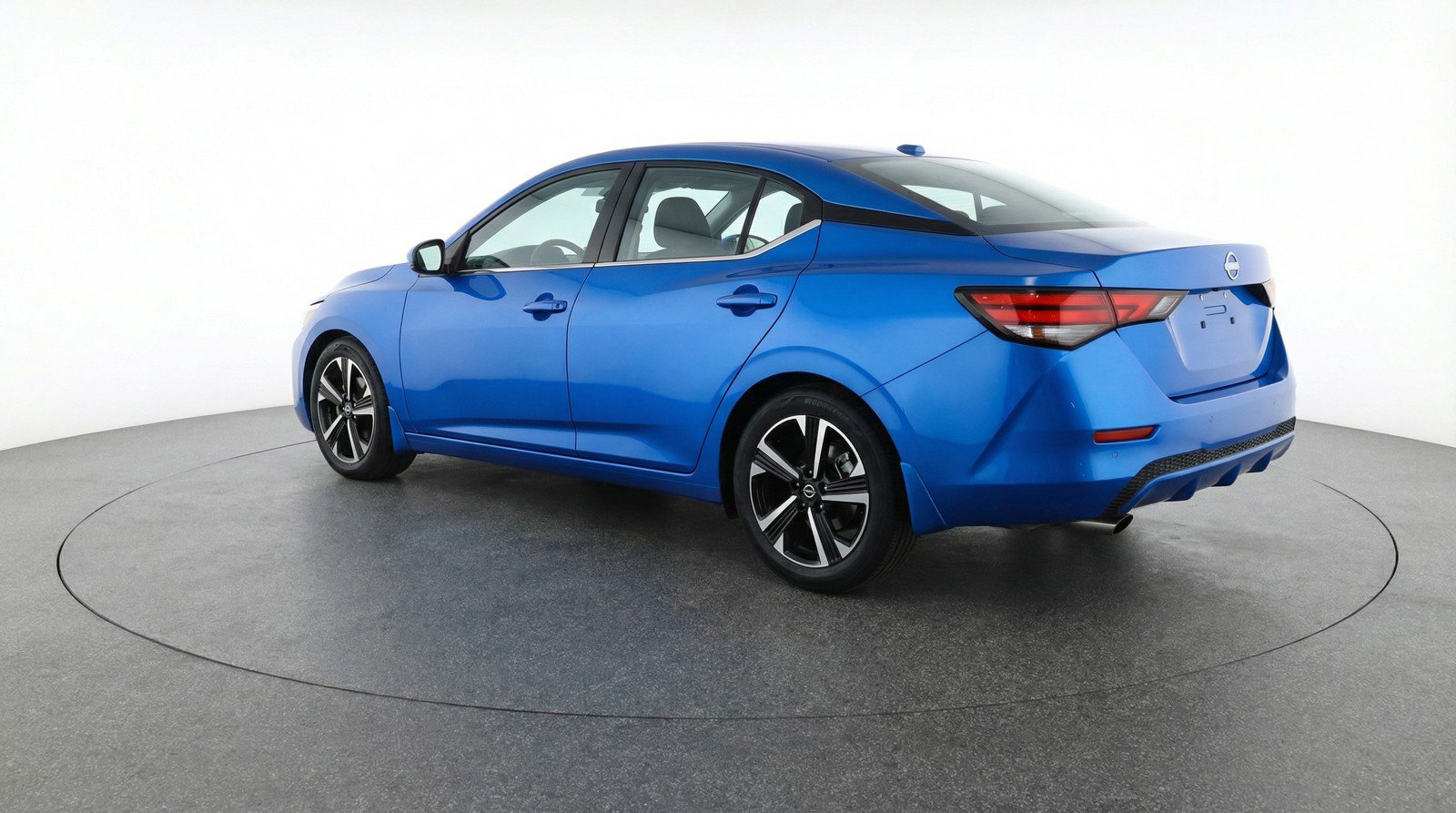 Used 2025 Nissan Sentra SV image 6