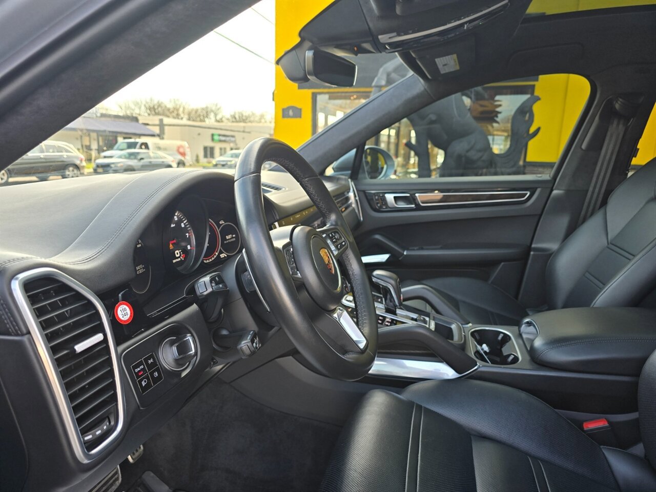 Used 2020 Porsche Cayenne Turbo AWD/4WD image 19