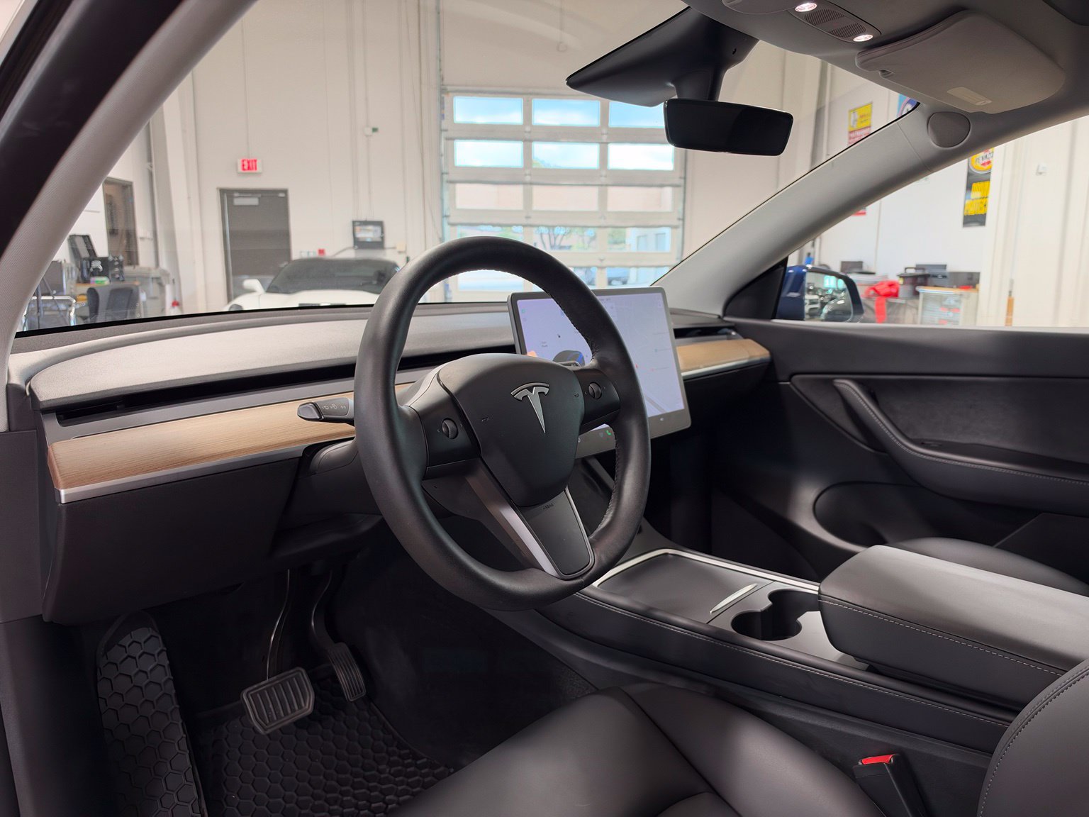 Used 2022 Tesla Model Y Long Range AWD/4WD image 14