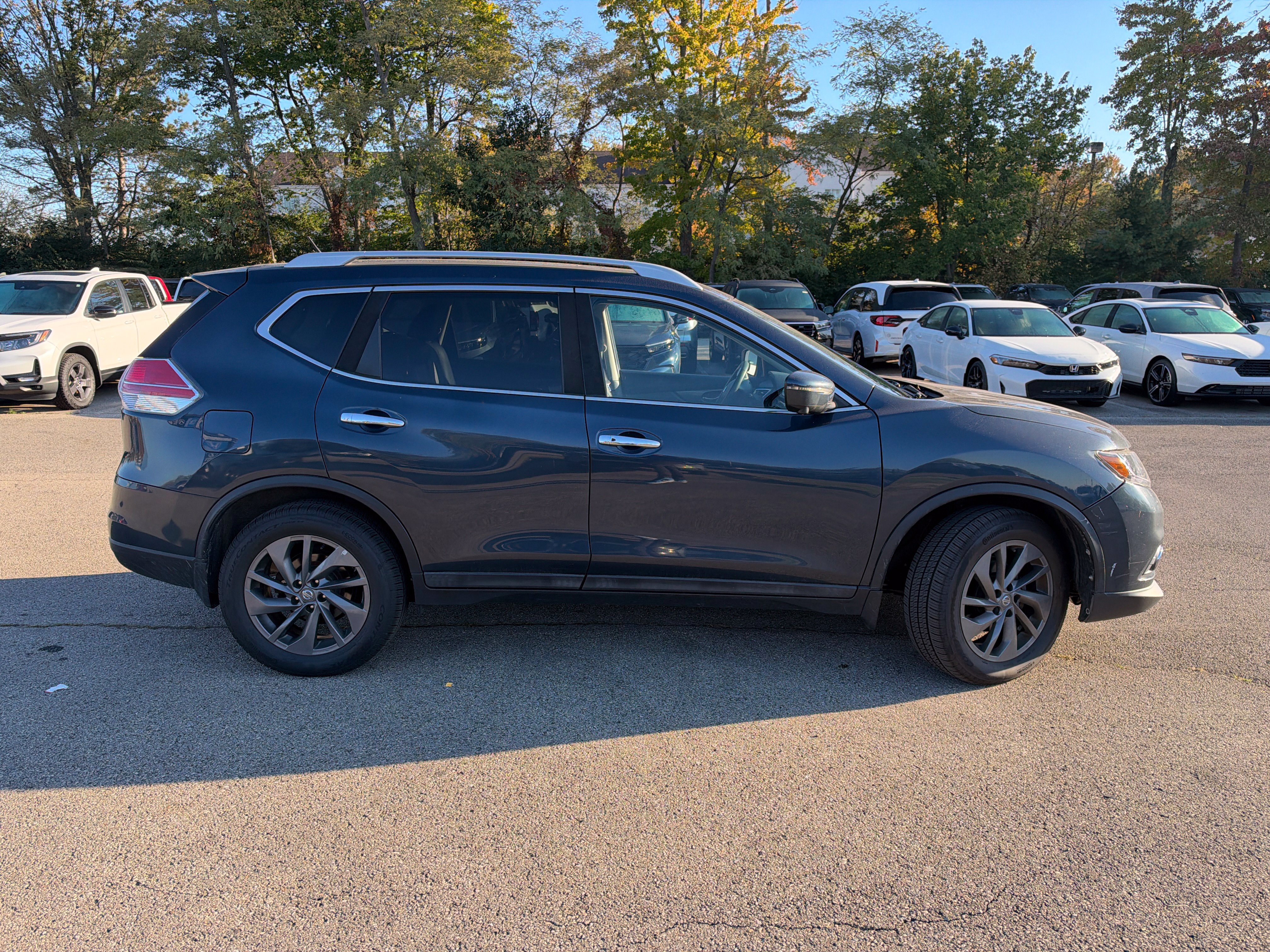 Used 2016 Nissan Rogue SL w/ SL Premium Package AWD/4WD image 19