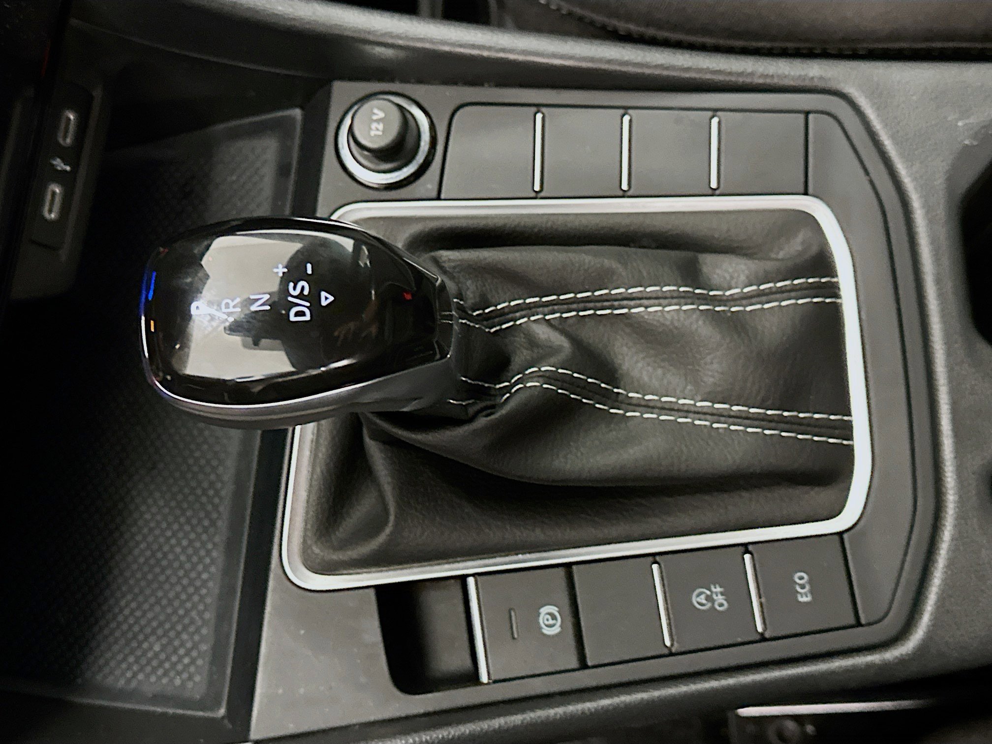 Used 2025 Volkswagen Jetta Sport image 25