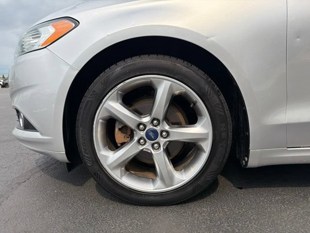 Used 2014 Ford Fusion SE FWD image 10