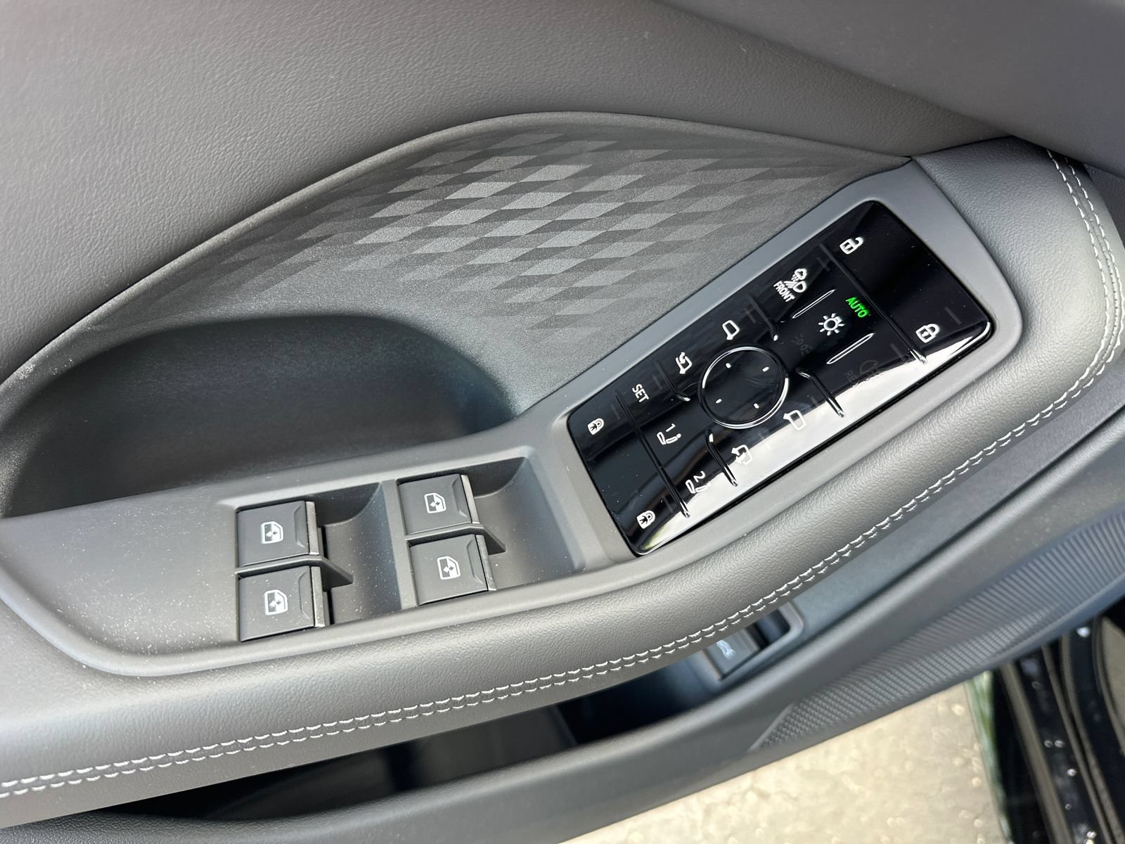 New 2026 Audi A6 Premium Plus AWD/4WD image 12