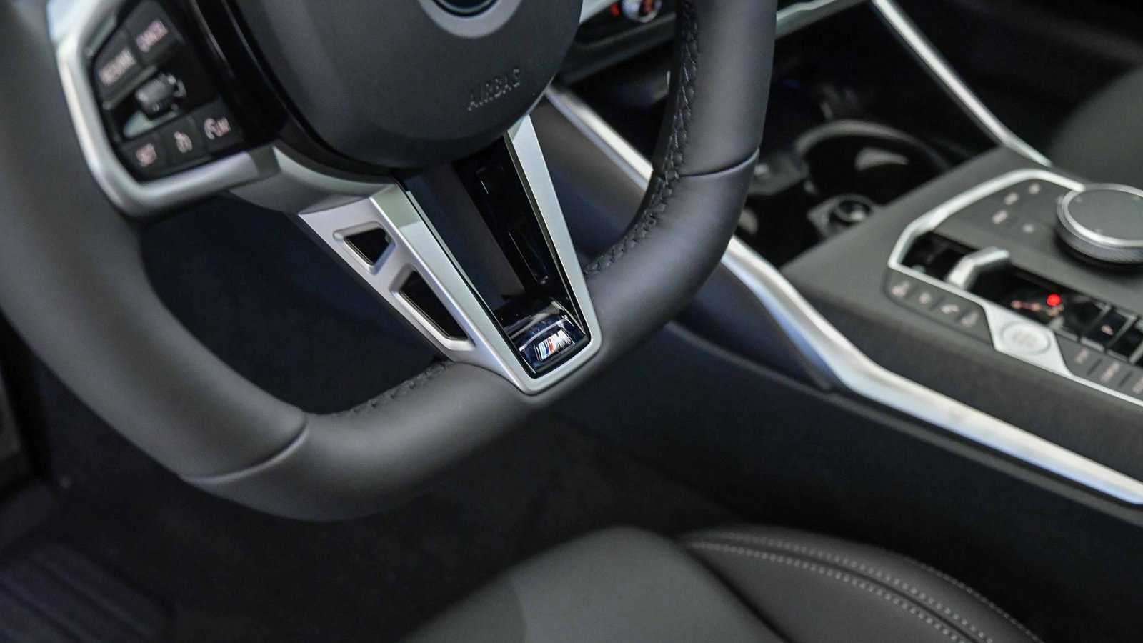 New 2026 BMW 330i Sedan w/ M Sport Package image 21