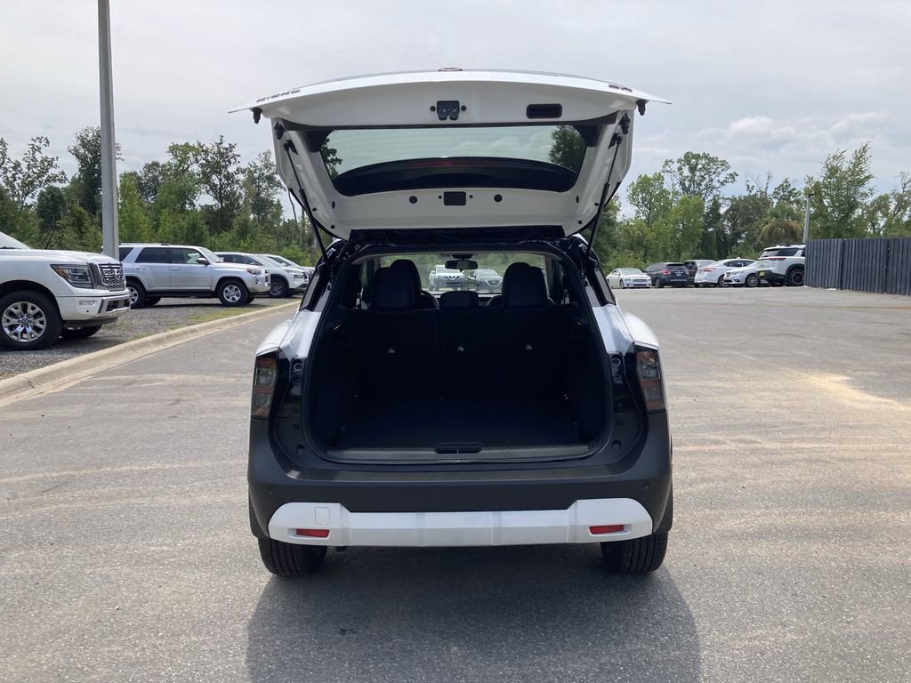 New 2025 Nissan Kicks SR image 45