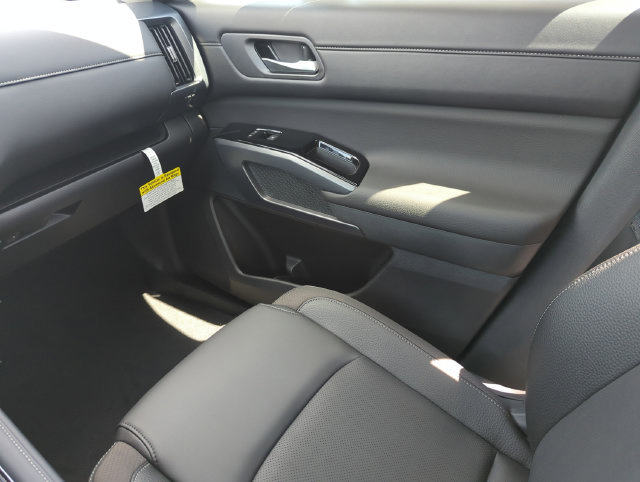 New 2026 Nissan Pathfinder SL FWD image 25