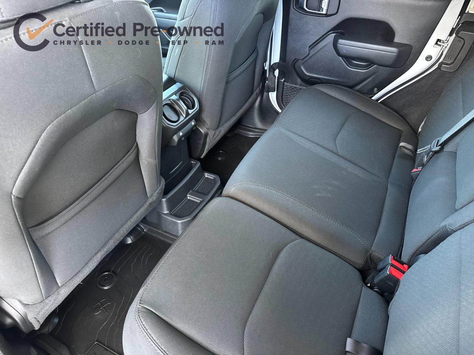 Used 2023 Jeep Wrangler Unlimited AWD/4WD image 13