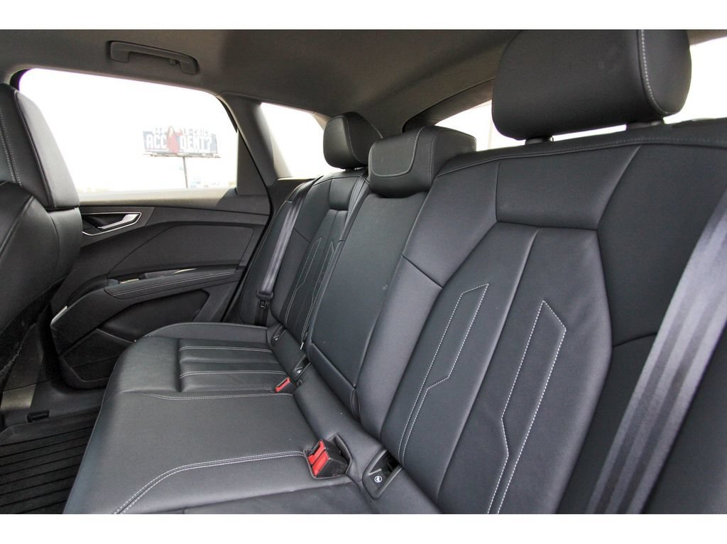 Used 2022 Audi Q4 e-tron Premium Plus AWD/4WD image 32