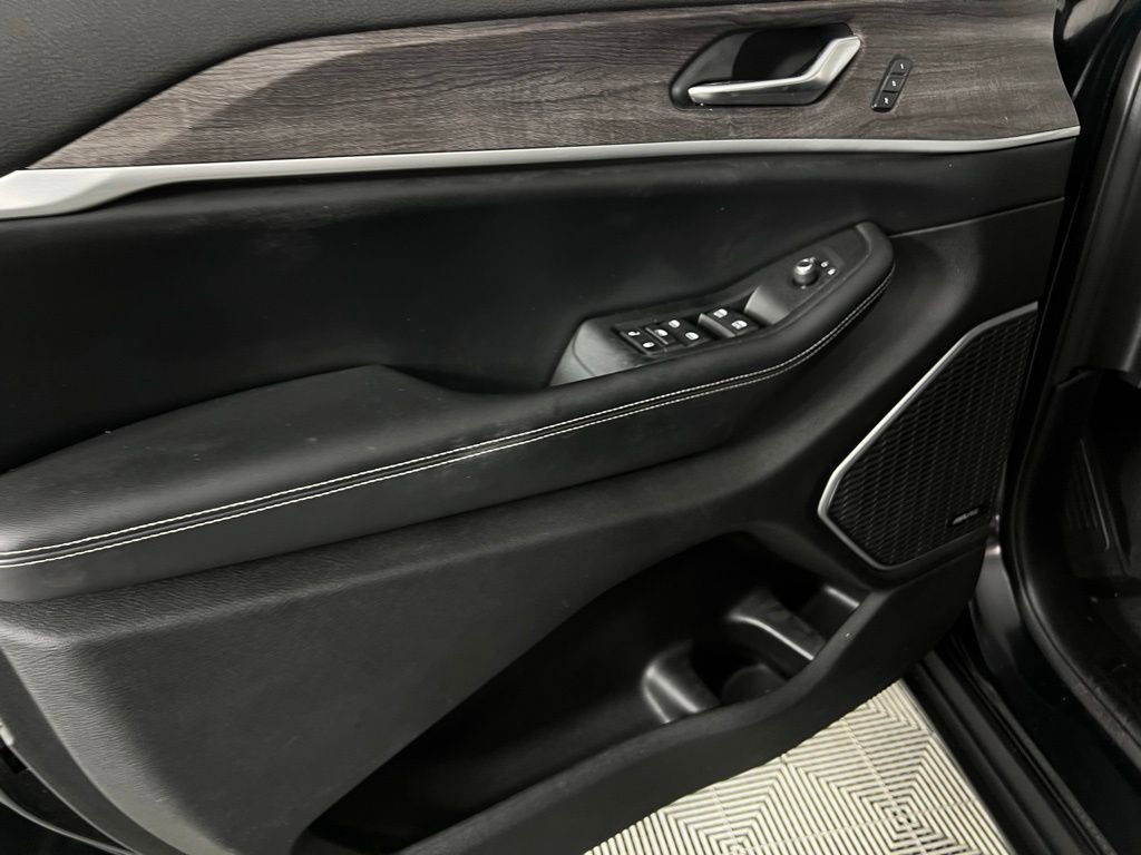 Used 2023 Jeep Grand Cherokee Limited w/ Luxury Tech Group II image 27