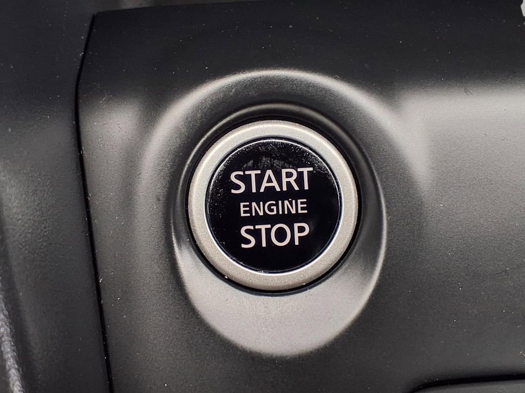 Certified 2025 Nissan Kicks Play S image 8