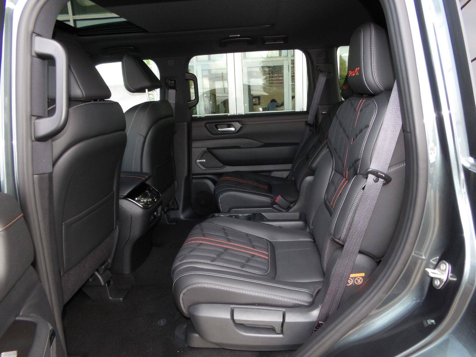 New 2026 Nissan Armada PRO-4X AWD/4WD image 15