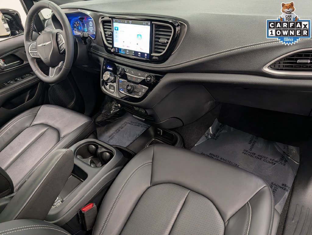 Used 2025 Chrysler Pacifica Select FWD image 30