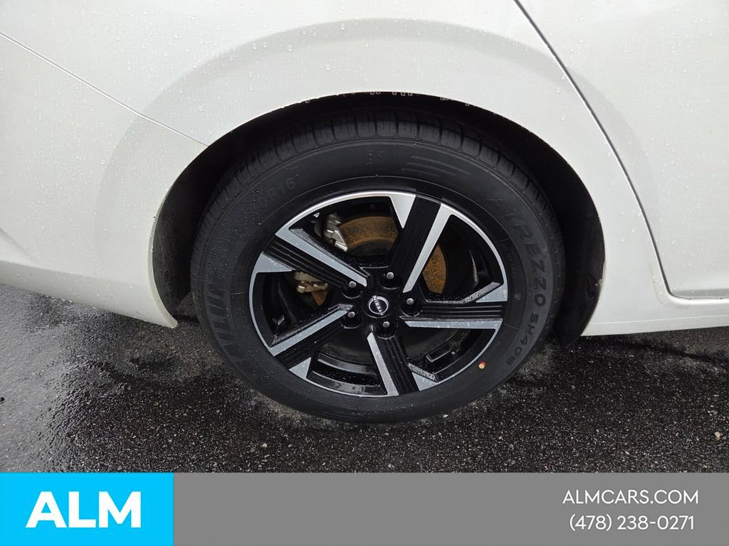 Used 2024 Nissan Sentra SV FWD image 16