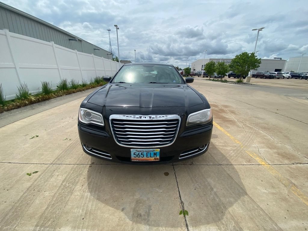 Used 2013 Chrysler 300 AWD w/ Driver Convenience Group image 2