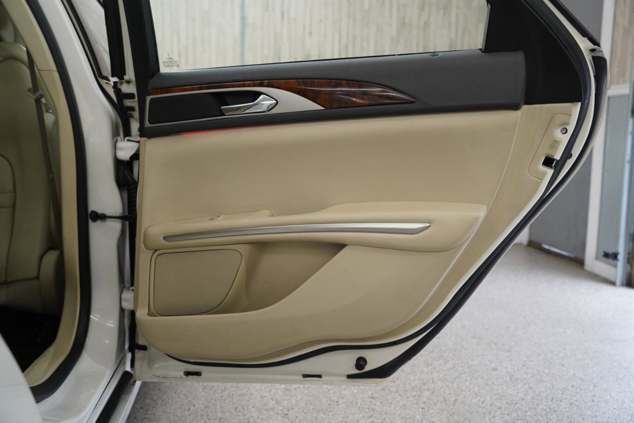 Used 2013 Lincoln MKZ FWD image 35