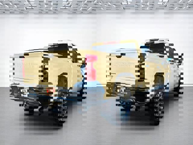 Used 2024 Chevrolet Silverado 2500 LTZ w/ LTZ Premium Package image 4