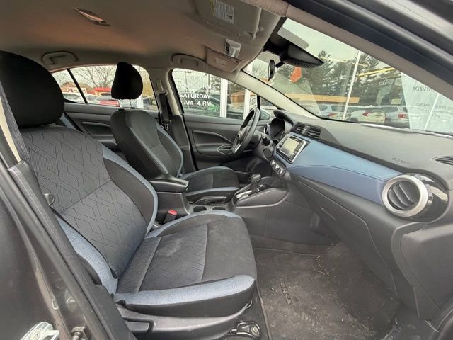 Used 2023 Nissan Versa SV image 11