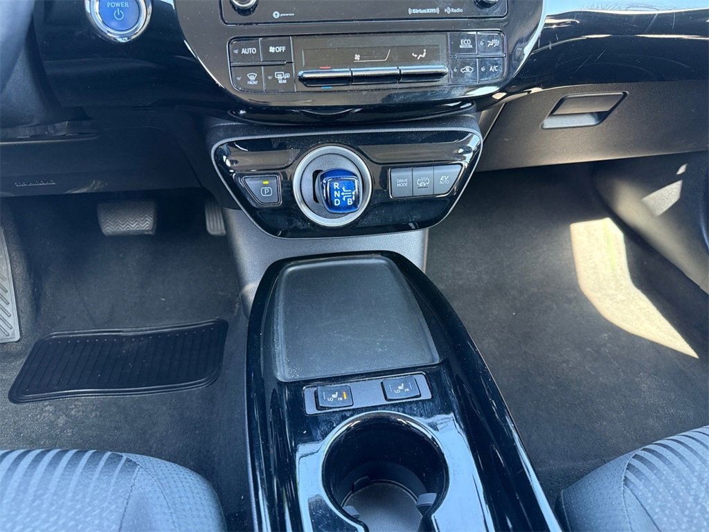 Used 2022 Toyota Prius Prime LE image 11