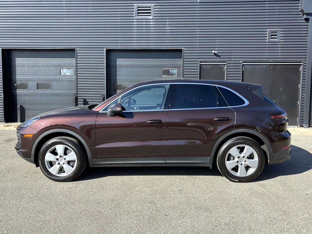 Certified 2022 Porsche Cayenne image 2