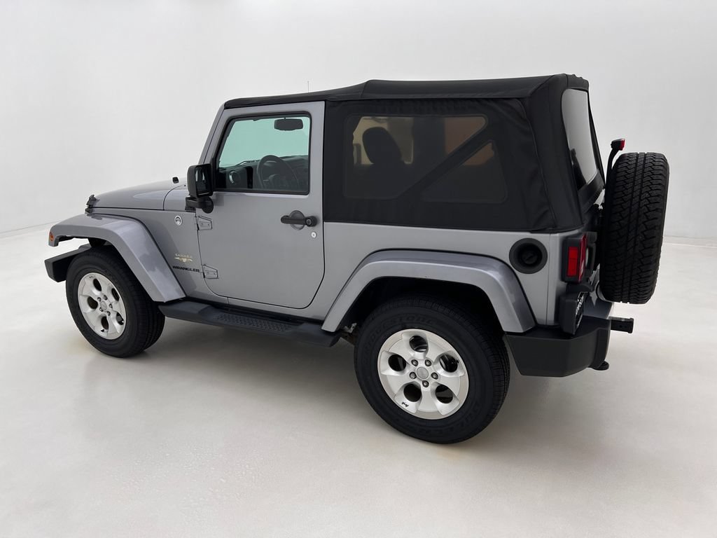 Used 2015 Jeep Wrangler Sahara AWD/4WD image 14