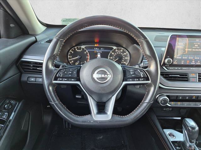 Used 2024 Nissan Altima 2.5 SR FWD image 13