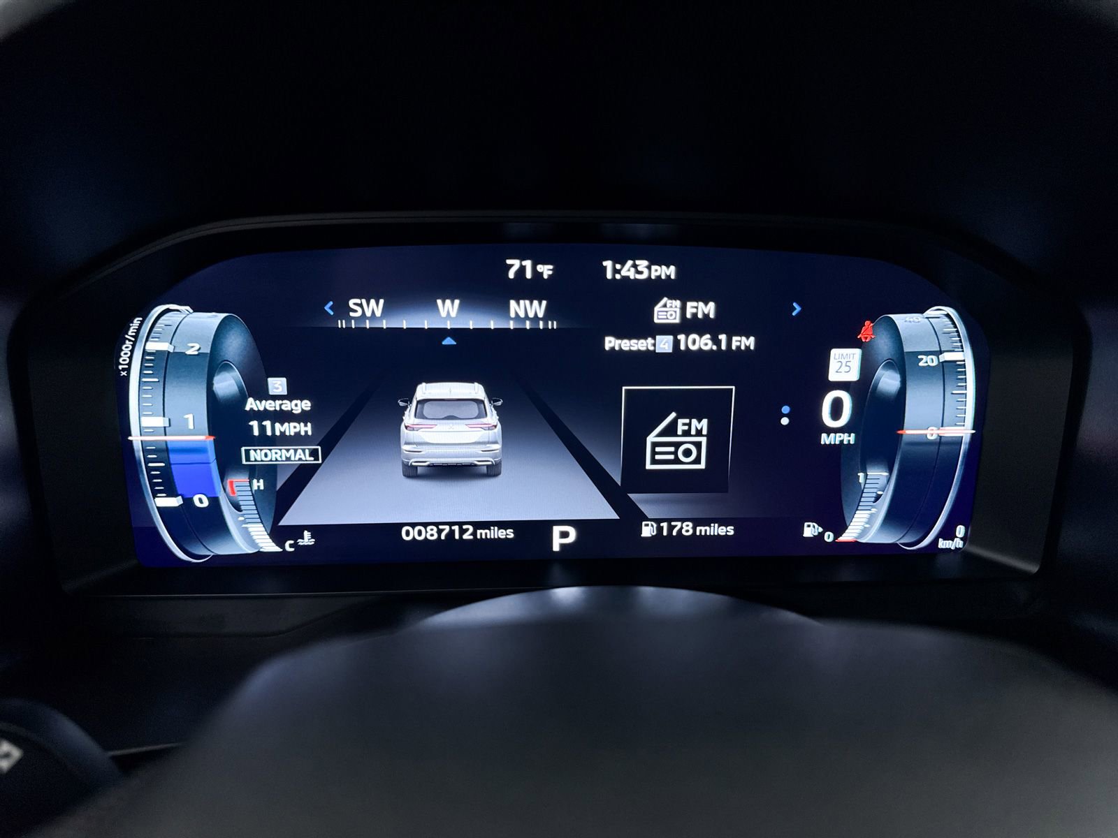 Used 2023 Mitsubishi Outlander SEL image 39