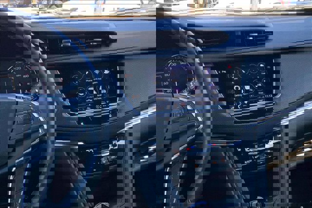 Used 2024 Cadillac XT5 Luxury image 5