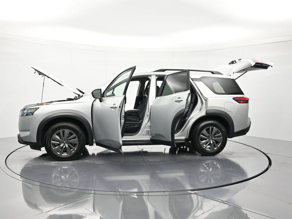 Certified 2024 Nissan Pathfinder SV image 48