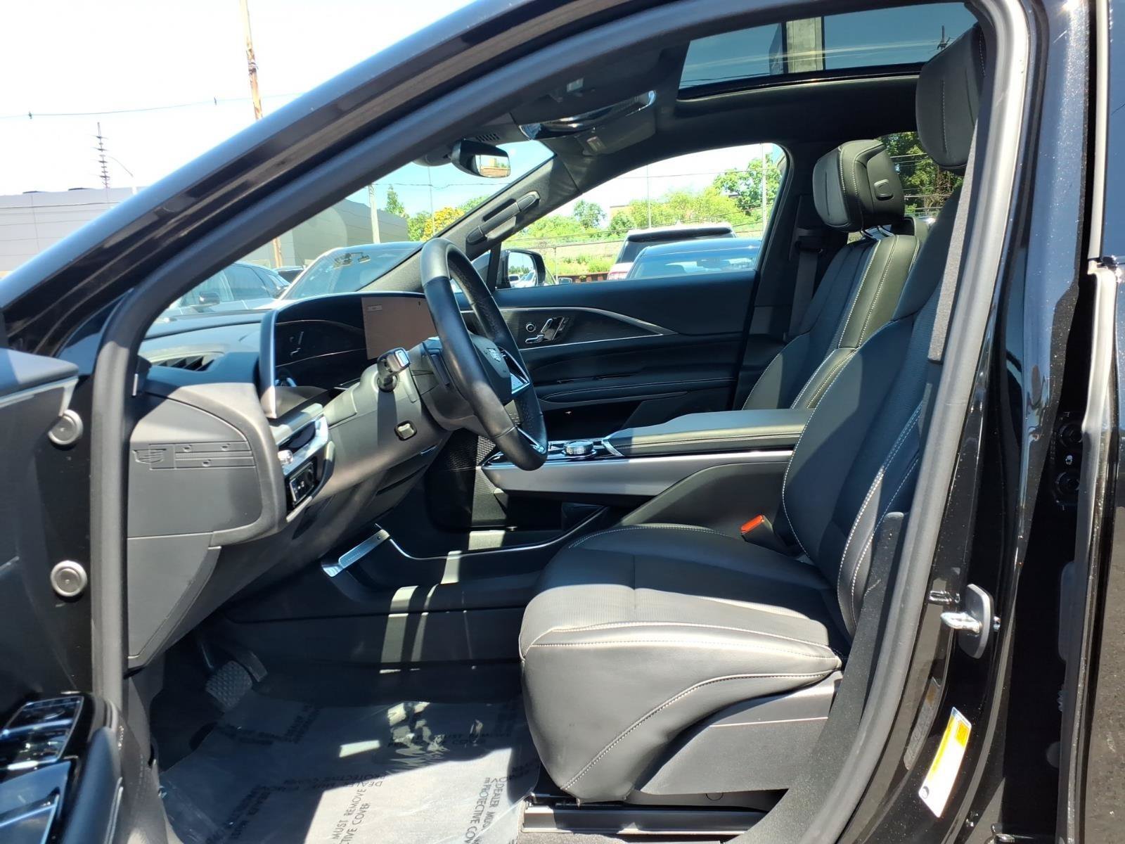 Certified 2024 Cadillac Lyriq Sport w/ LPO, Floor Liner Package AWD/4WD image 19