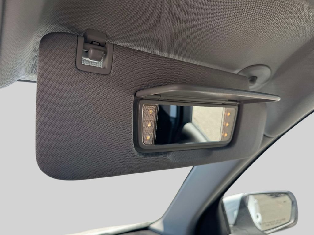 Used 2022 GMC Terrain SLT w/ Infotainment Package II AWD/4WD image 30