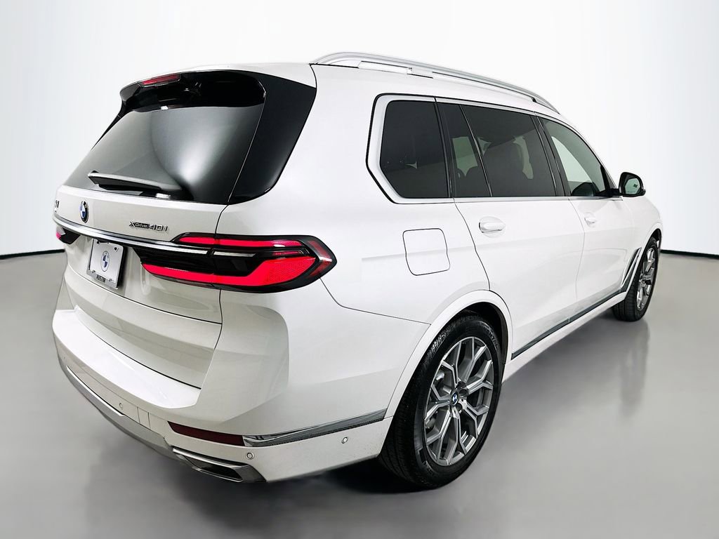 Used 2023 BMW X7 xDrive40i w/ Parking Assistance Package image 5