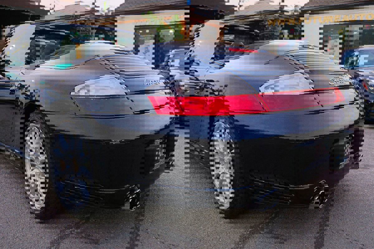 Used 2004 Porsche 911 Carrera 4S image 33