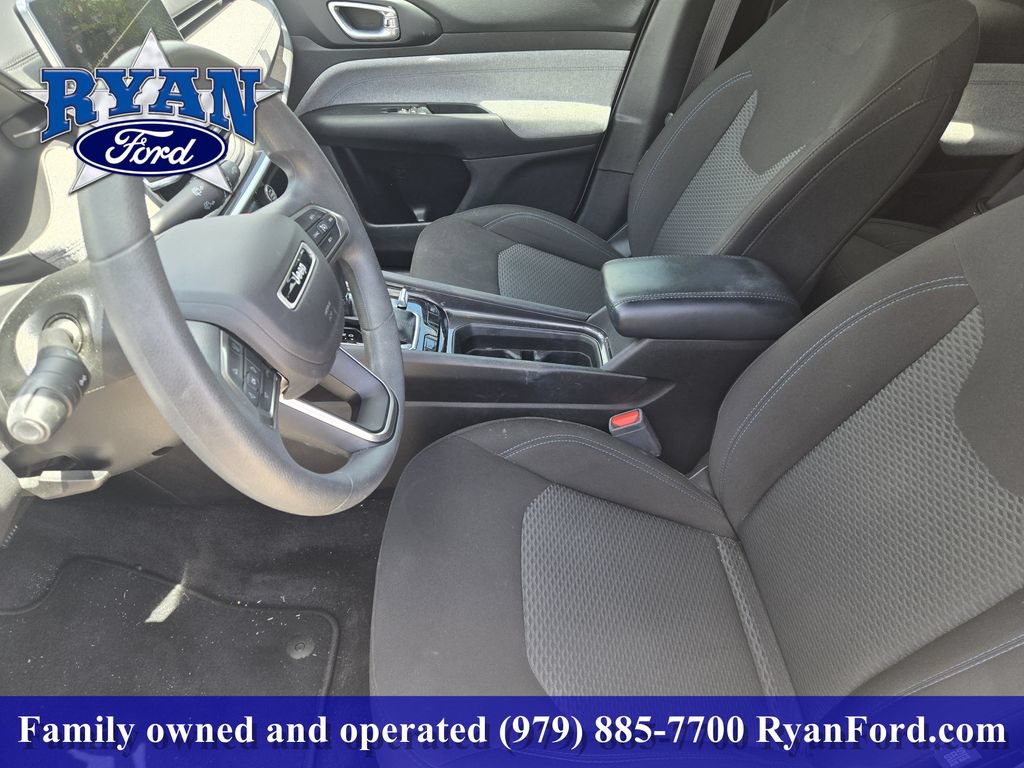 Used 2024 Jeep Compass Sport AWD/4WD image 9