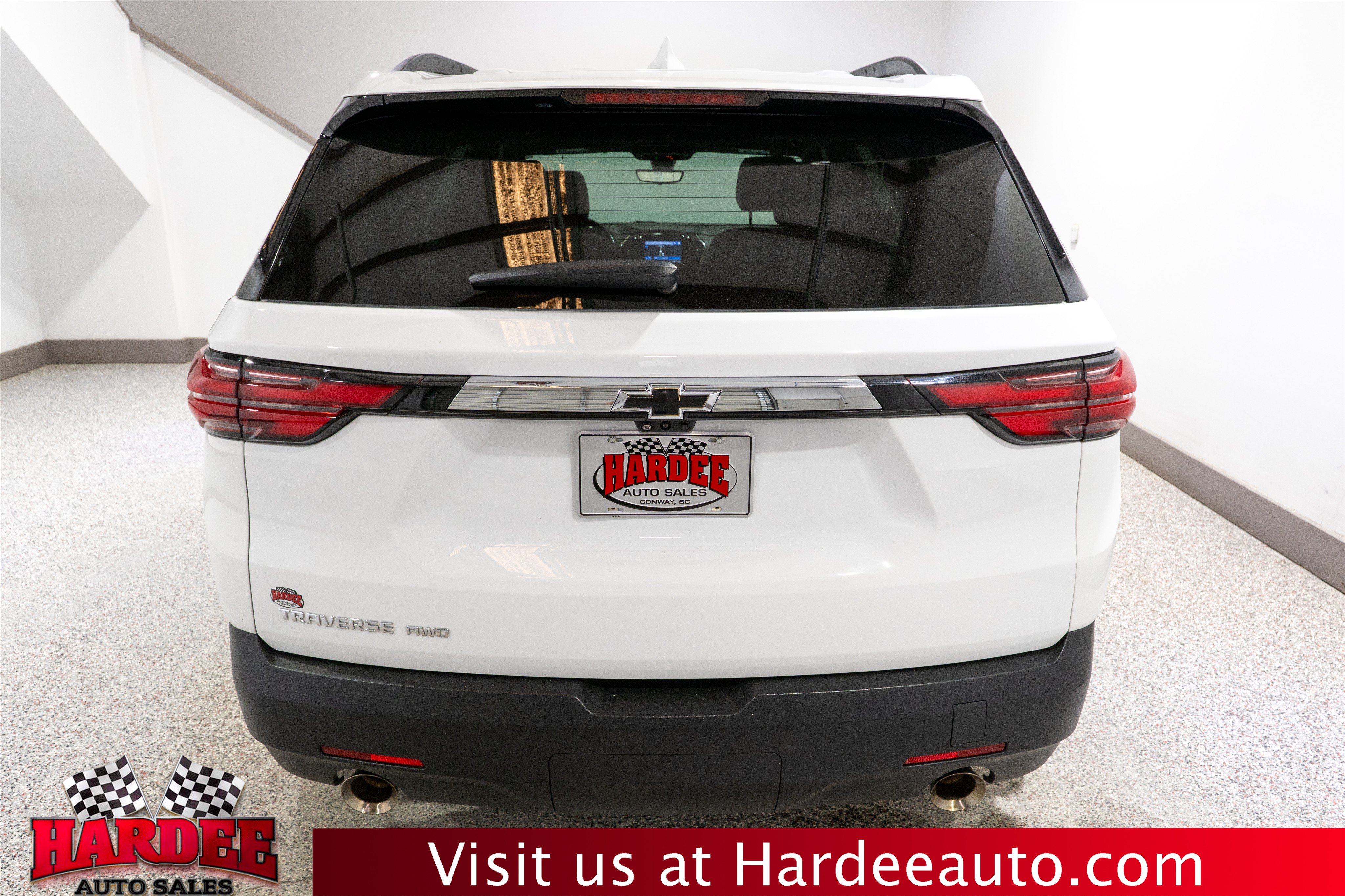 Used 2023 Chevrolet Traverse LT w/ LT Premium Package AWD/4WD image 4