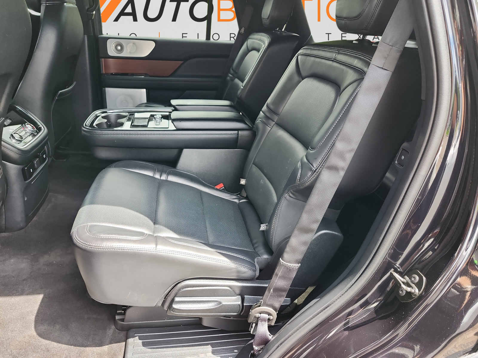 Used 2020 Lincoln Navigator Reserve w/ Equipment Group 208A Reserve RWD image 14