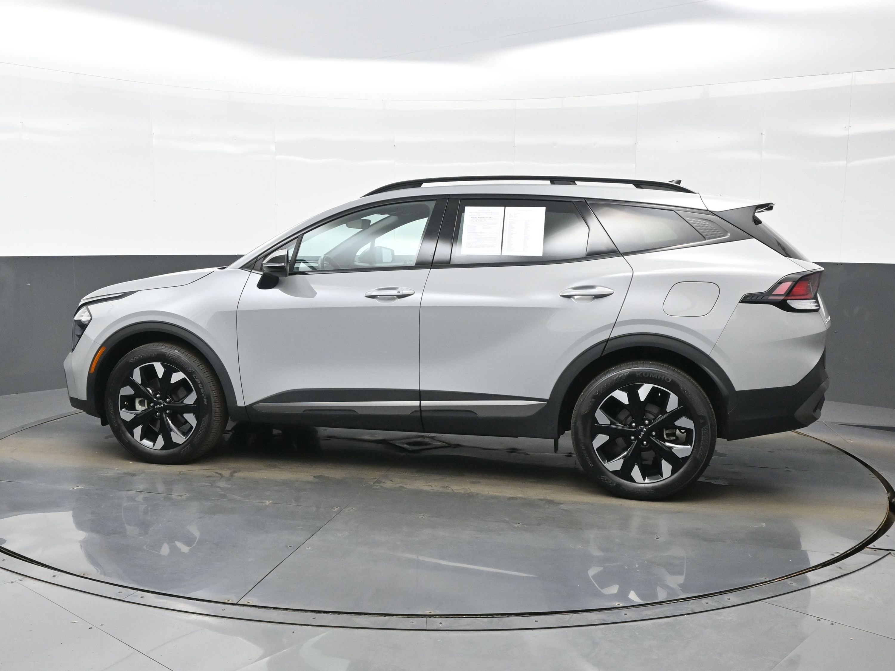 Used 2023 Kia Sportage X-Line w/ X-Line Premium Package image 3