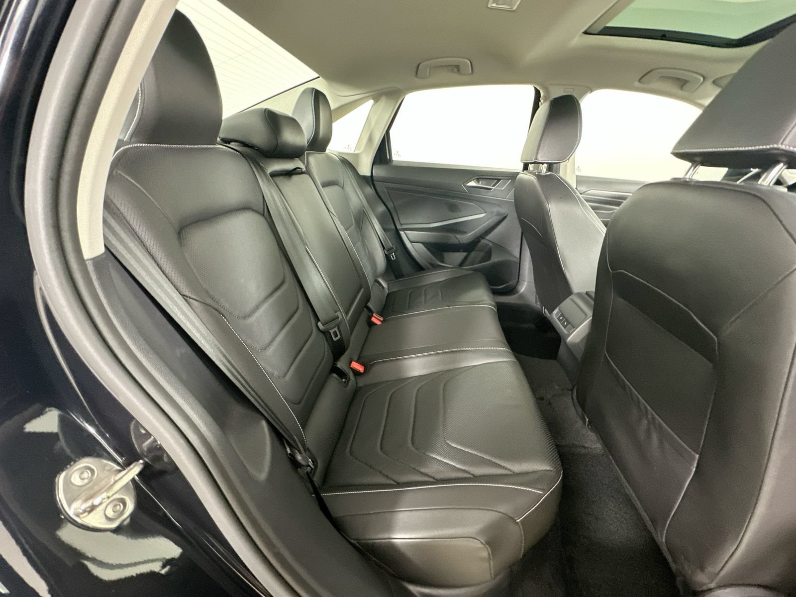 Used 2024 Volkswagen Jetta SEL FWD image 40