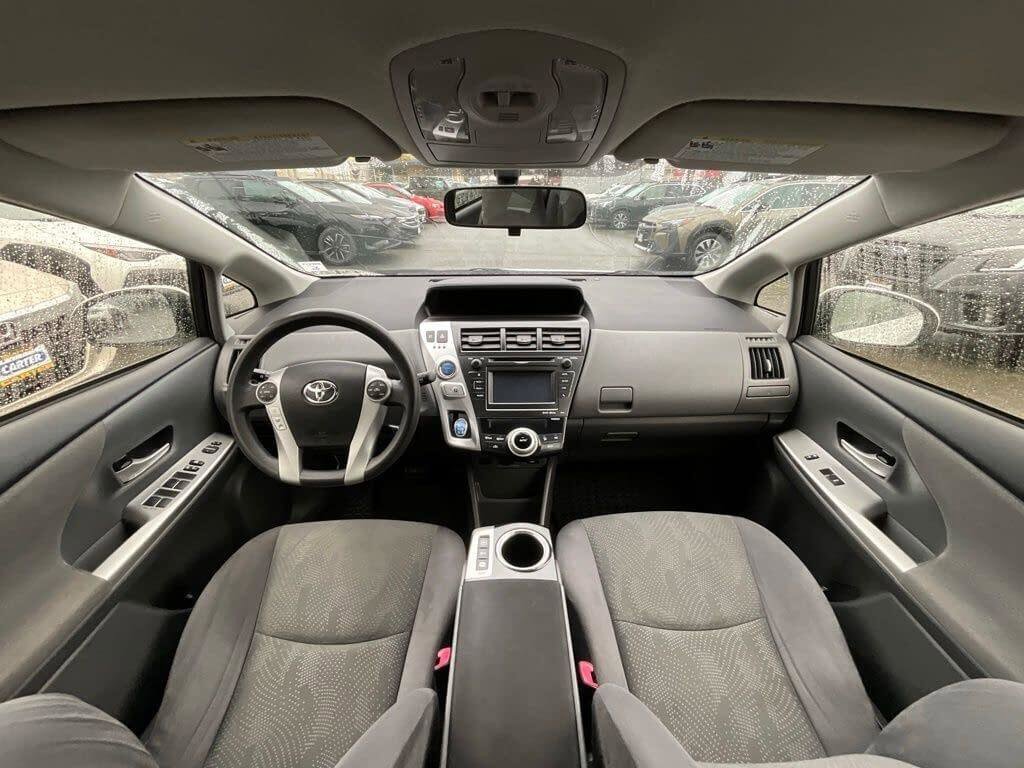 Used 2014 Toyota Prius V Three image 15