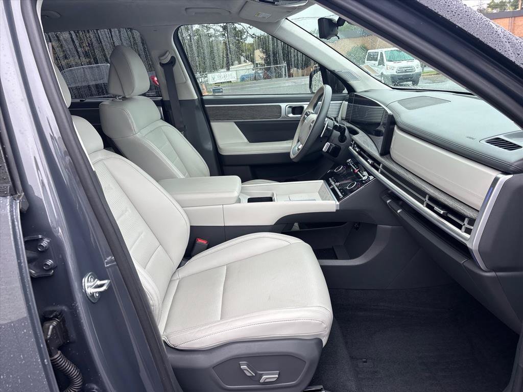 Used 2025 Hyundai Santa Fe Calligraphy AWD/4WD image 12