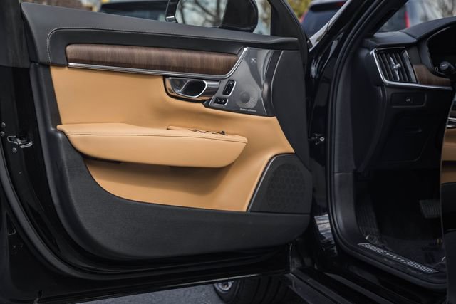 Certified 2023 Volvo S90 B6 Ultimate w/ Protection Package image 37