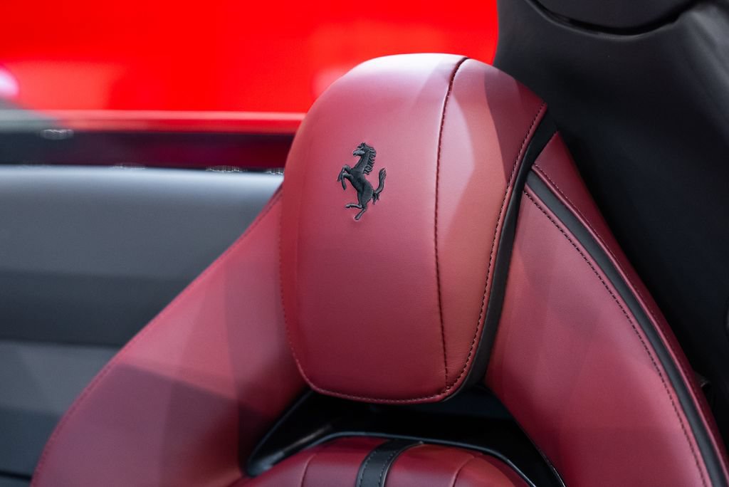 Certified 2023 Ferrari 812 GTS RWD image 6