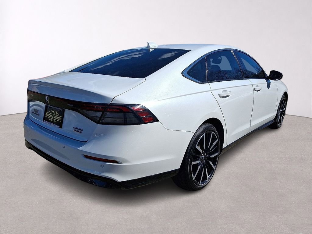 Used 2024 Honda Accord Touring image 7