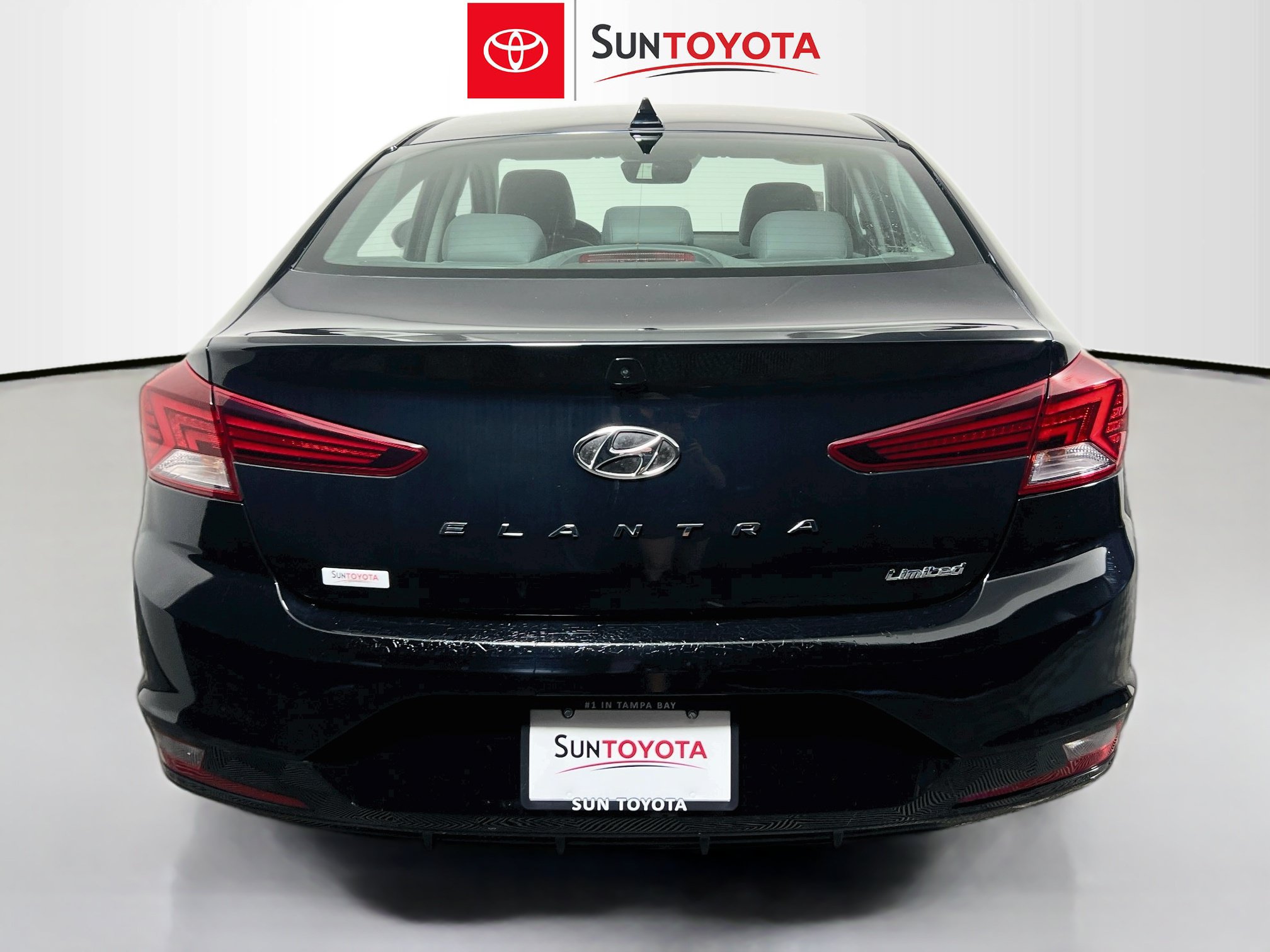Used 2019 Hyundai Elantra Limited w/ Cargo Package FWD image 5