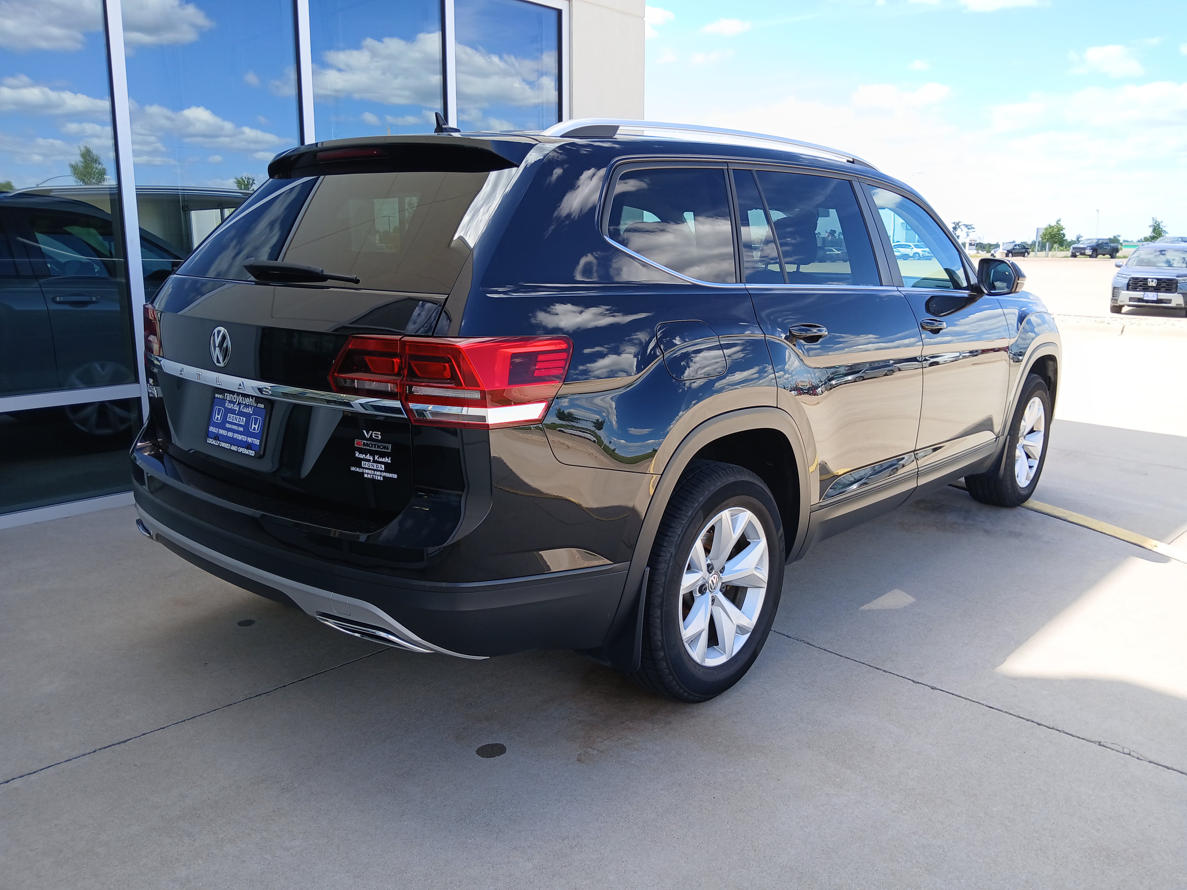 Used 2018 Volkswagen Atlas SE AWD/4WD image 7
