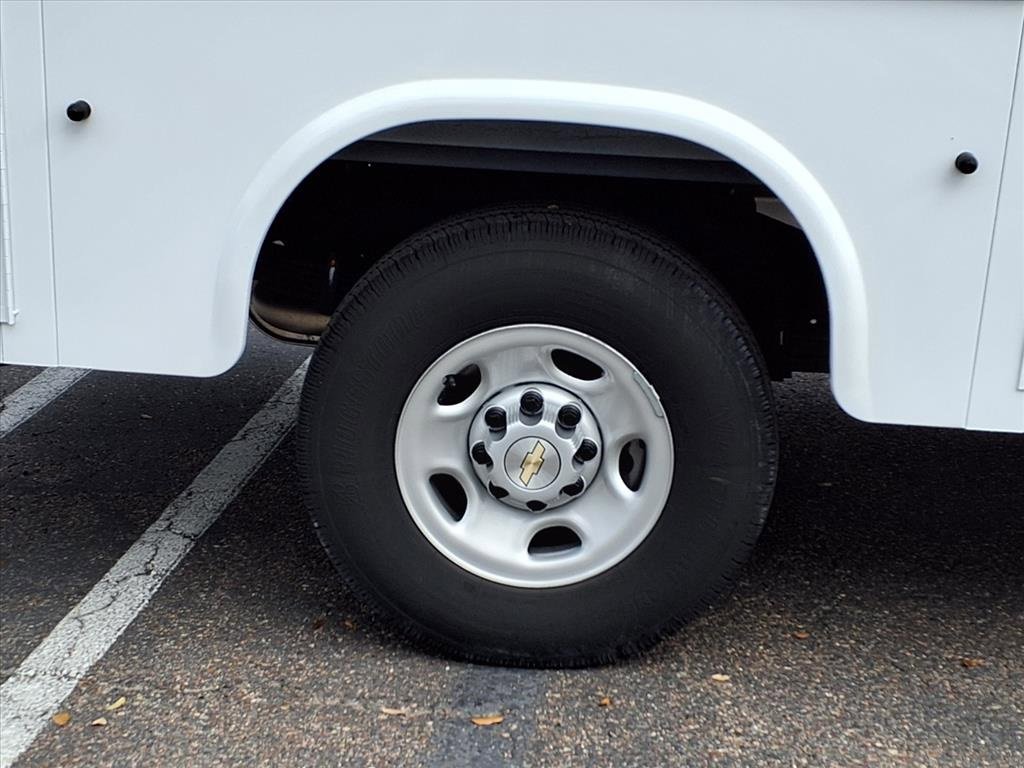 New 2025 Chevrolet Express 3500 Work Van w/ Power Convenience Package image 8