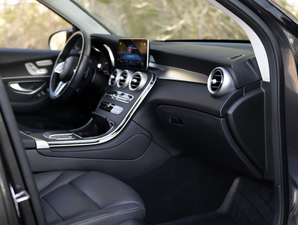 Used 2021 Mercedes-Benz GLC 300 GLC 300 image 33
