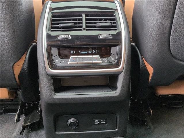 Used 2026 BMW X7 xDrive40i image 18