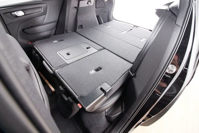 Certified 2026 Volvo XC40 B5 Plus w/ Protection Package Premier AWD/4WD image 23
