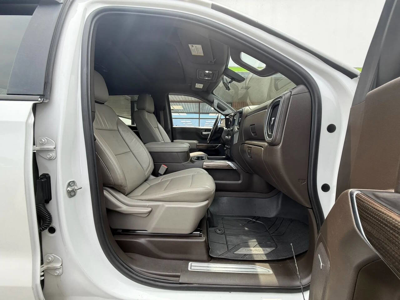 Used 2019 Chevrolet Silverado 1500 LT Trail Boss AWD/4WD image 10